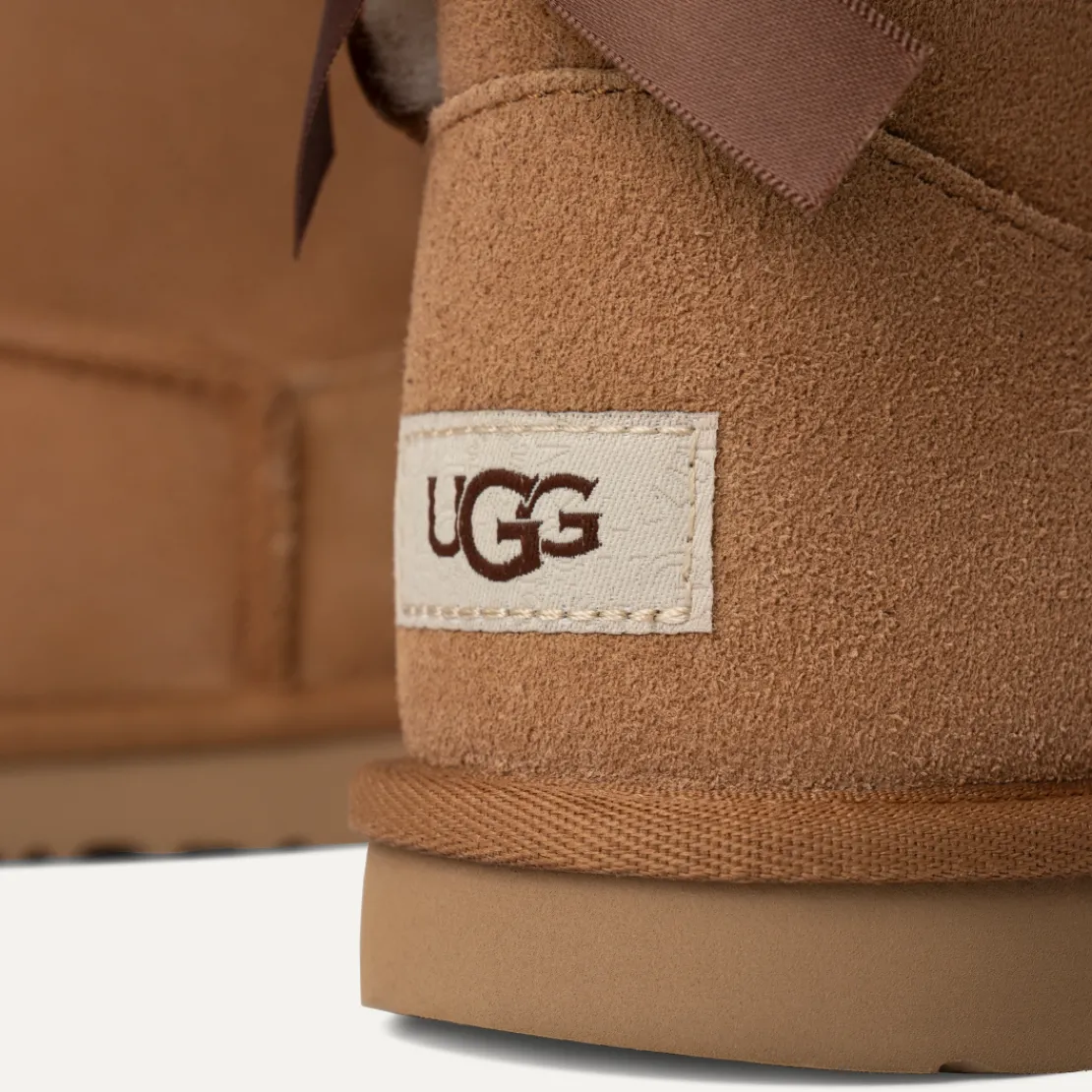 Bottes | Bottes Classic>UGG Enfants Botte Mini Bailey Button II chestnut