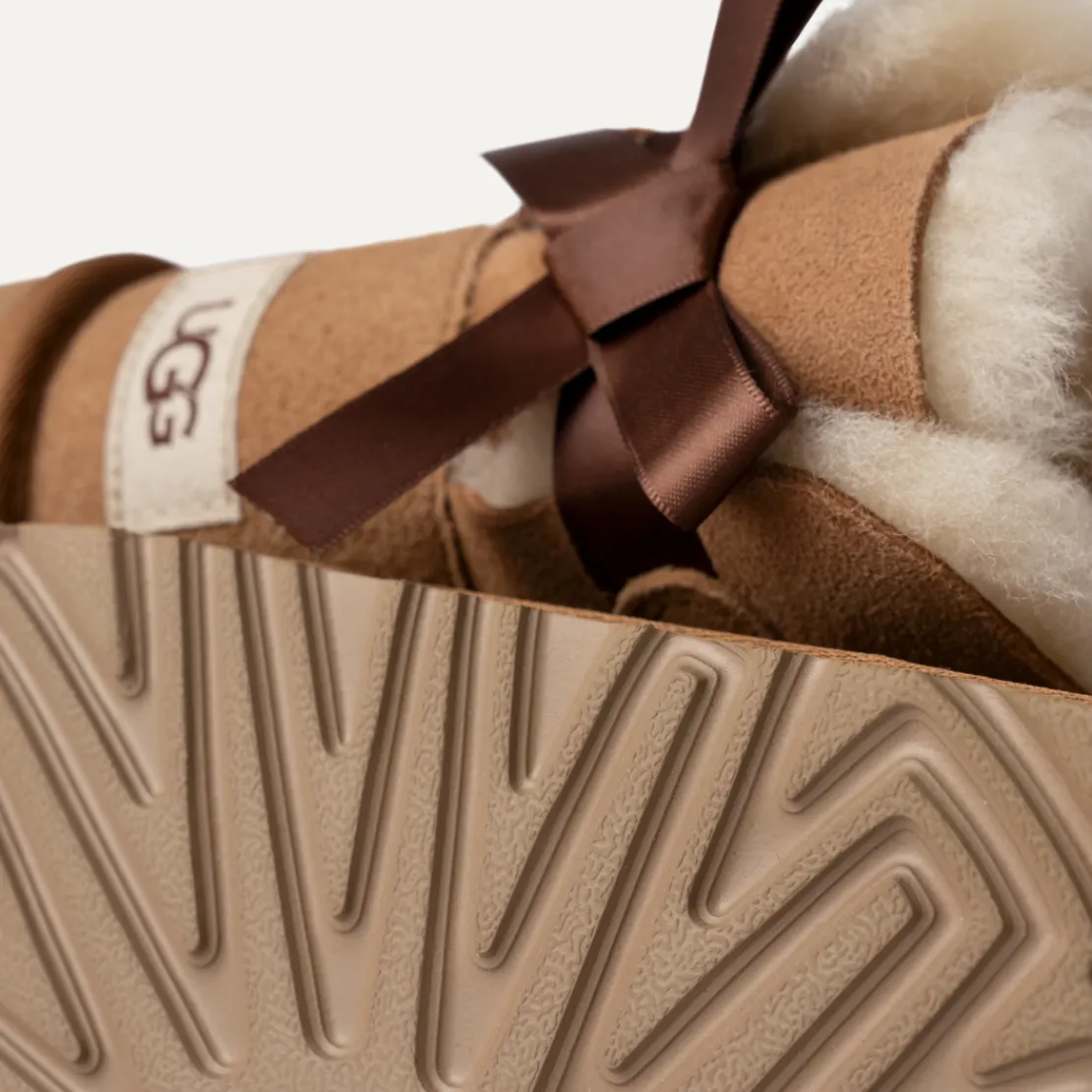 Bottes | Bottes Classic>UGG Enfants Botte Mini Bailey Button II chestnut