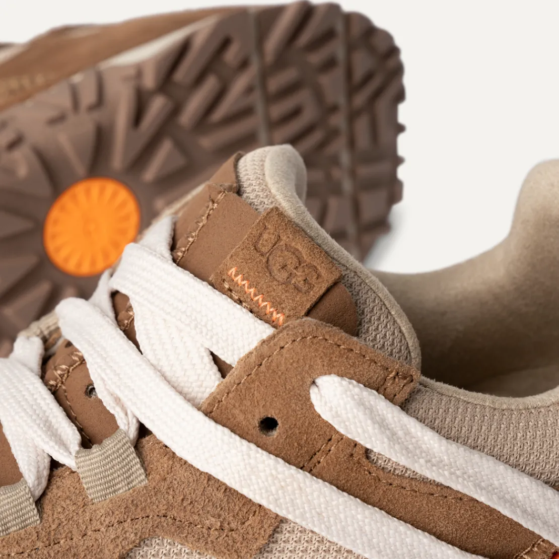 Baskets>UGG Femme Retrofi Low chestnut