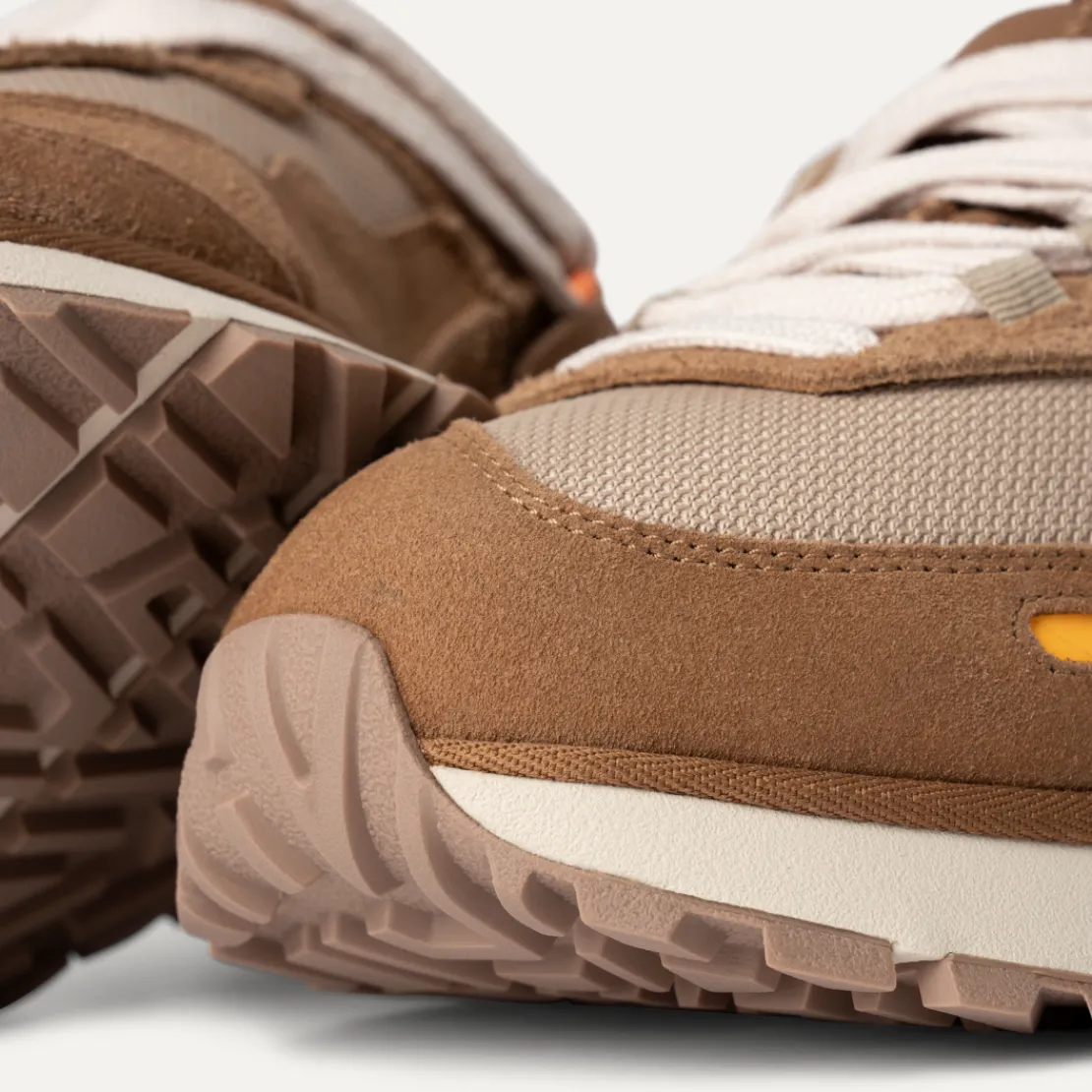 Baskets>UGG Femme Retrofi Low chestnut