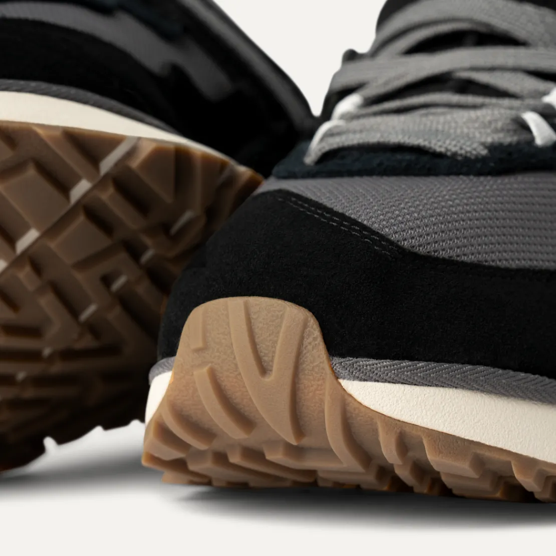 Baskets>UGG Homme Retrofi Low black
